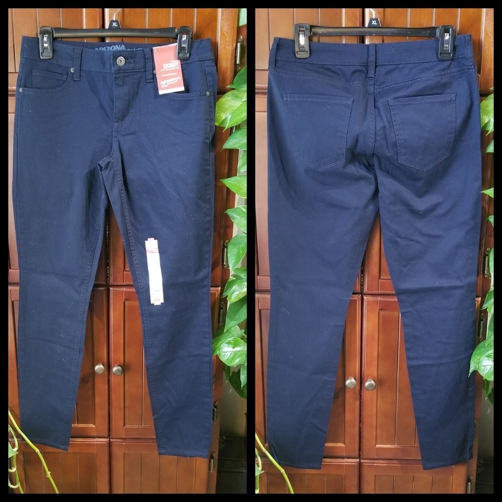 NWT Arizona Jean Co. Navy Skinny Jeans
